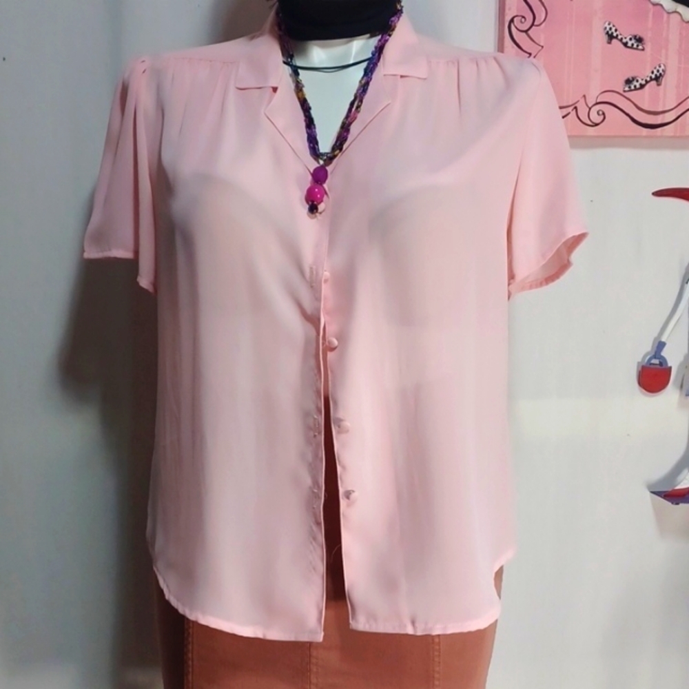 Nice conformable pink Blouse Size M in a beautiful pink rayon
